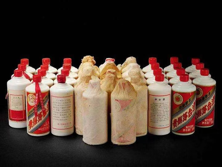 龙岩日照岚山回收酒价格哪里回收(附近上门回收茅台酒）?